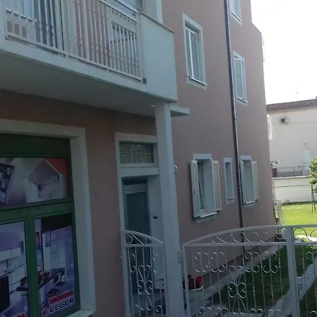 Jezidzic Appartement Kaštela